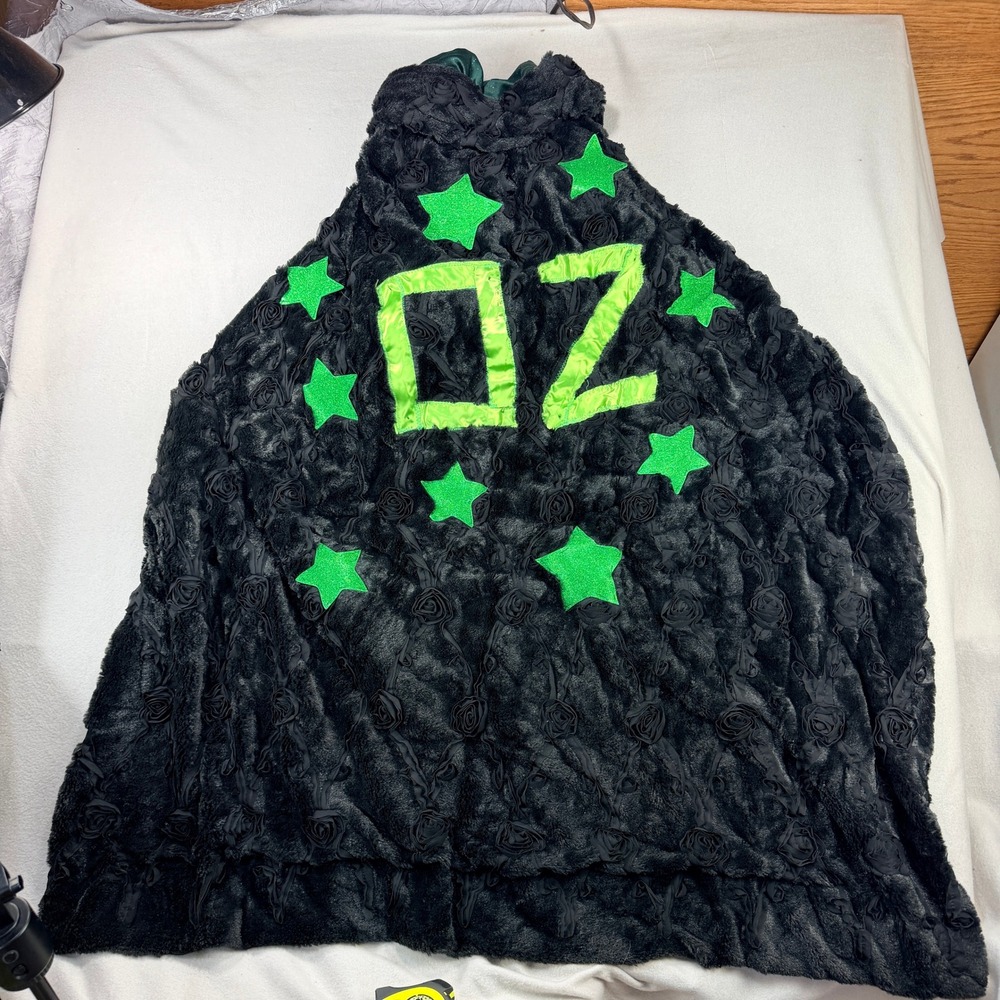 Widzard Oz Handmade Black Rose Cape GreenGlitter Collar Star Patch Costume Cloak